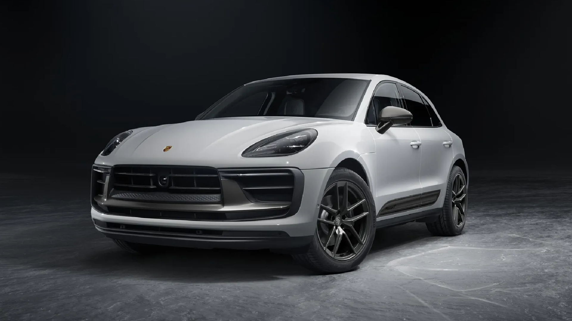Is the sportier Porsche Macan T clever or pointless?